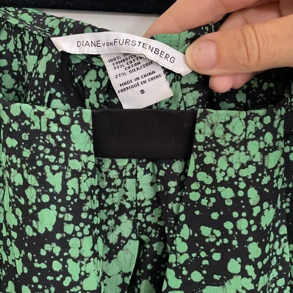 Diane von Fürstenberg Silk Blouse Puff Sleeve Green Splatter Print size Small - Picture 11 of 13